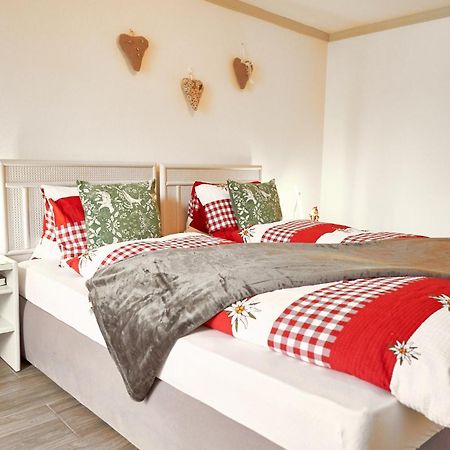 Double Room By Interlaken. Parking Darligen Bagian luar foto